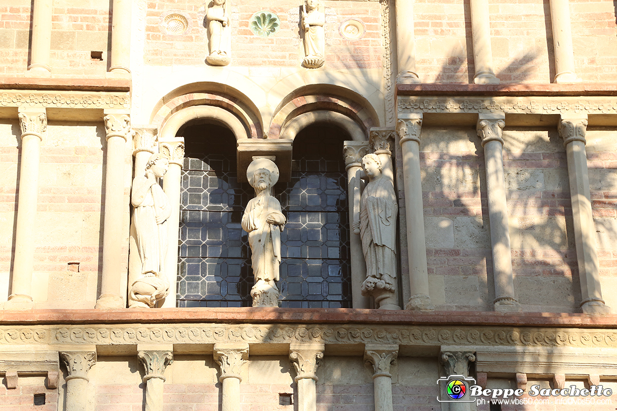 VBS_7330 - Abbazia di Vezzolano - Presepe artistico di Anna Rosa Nicola.jpg